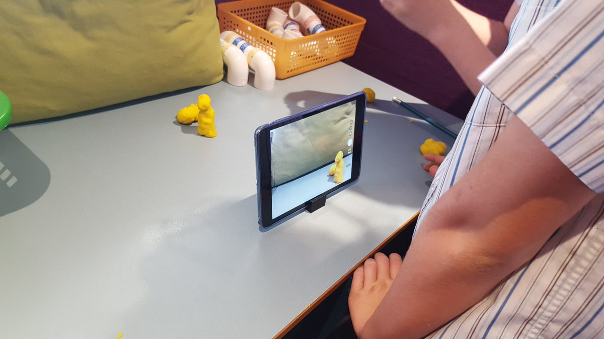 cwbsy6's tweet photo. Learning how to use Stop Motion in our E-learning class. https://t.co/Sm6QapiQSr
