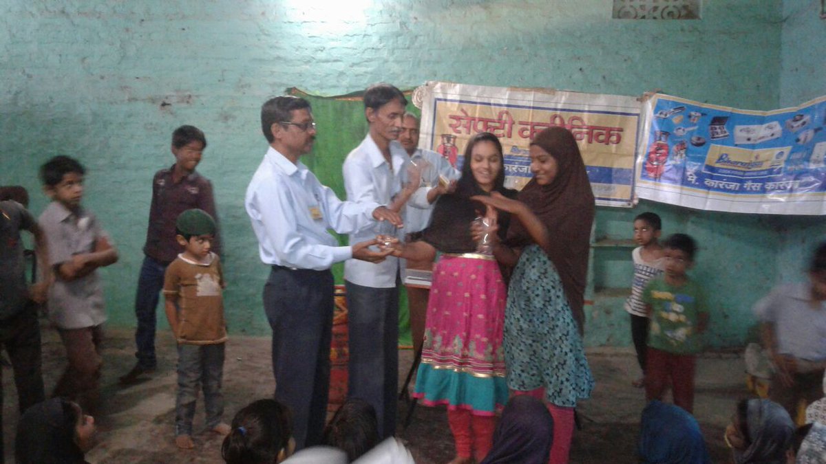 karanjagas's tweet photo. (NAGPUR TERRITORY)SANRAKSHAN KSHMATA MAHOTSAV 2017SEFTYCLINIK ARRANGE  M/SKARANJAGAS ATNURI SHADI KHANA,  BHARATI PURA,KARANJA DATE 21/1/17 https://t.co/6HtVaeaJyr