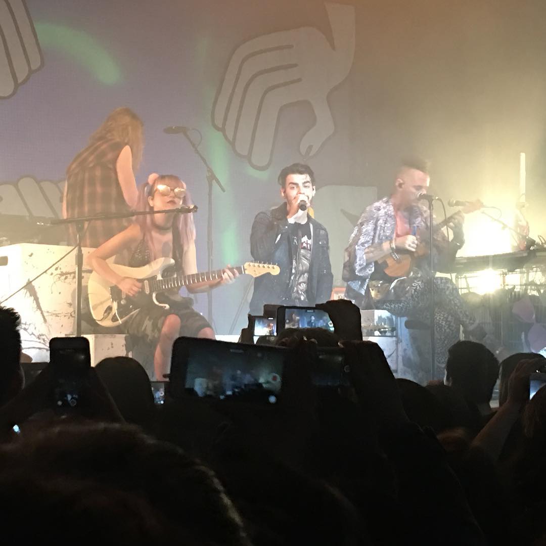 PlobnrgNews's tweet photo. Fotos de los nenes @joejonas @jinjoomusic @colewhittle @JackLawless #teamDNCE #DNCEMX #DNCEINCONCERT https://t.co/2jgeFf8SRI