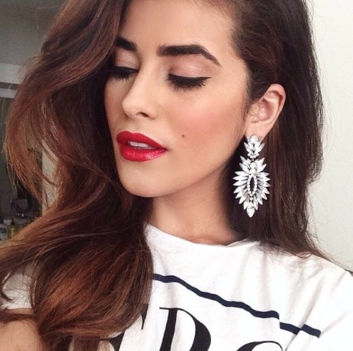 Put some #lipstick on and deal with it! 
#MondayMotivation