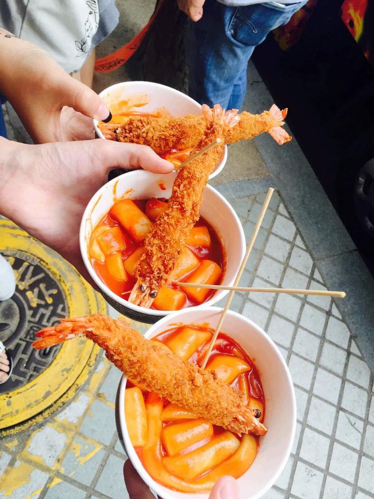 sehun & baekhyun prepared food trucks for fans who attended during their monster nor lucky one promotions