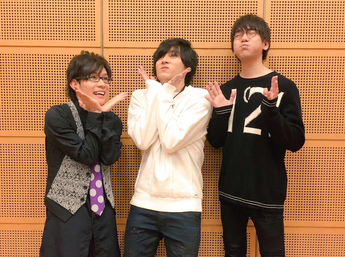 Setマネージャー 湊 Rejetfes 17 思い出 2日目の ディア ボーカリスト 朗読出演メンバーの増田俊樹さん 花江夏樹さんと撮らせて頂きました Set 豊永事務所 用なので ふざけて貰って大丈夫です とお伝えして撮った一枚 笑 ご協力