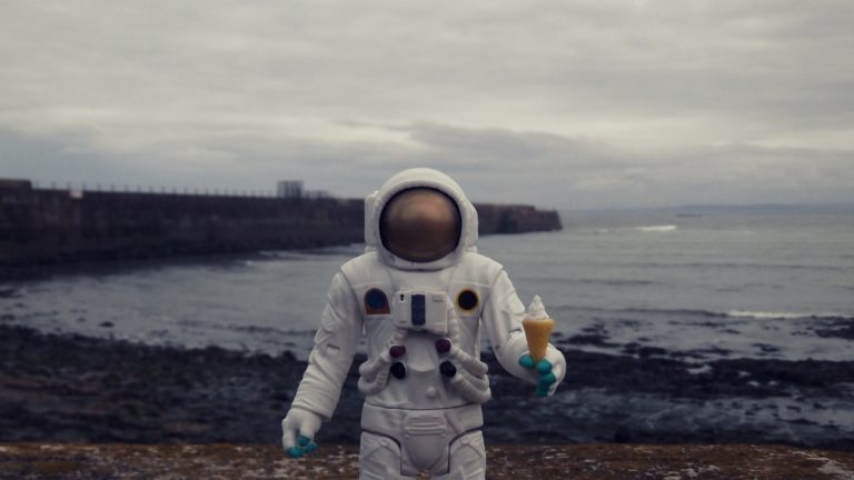 wearevault_'s tweet photo. Go deep into the notions behind our space programme #ProximaV with this article from Festival Director Tim WIlson. https://t.co/duoHDAexE8 https://t.co/QTyoc0V9e9