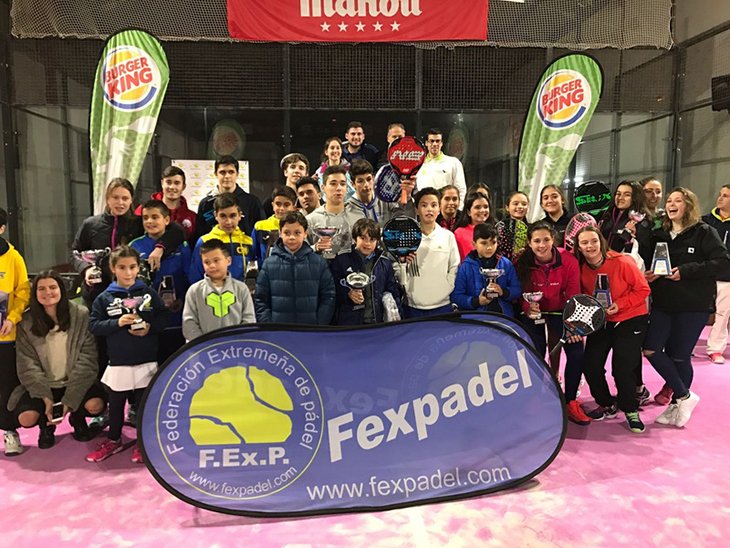 140 parejas participan en el 1º torneo del Circuito Extremeño de Menores de pádel
extremadura7dias.com/noticia/140-pa…