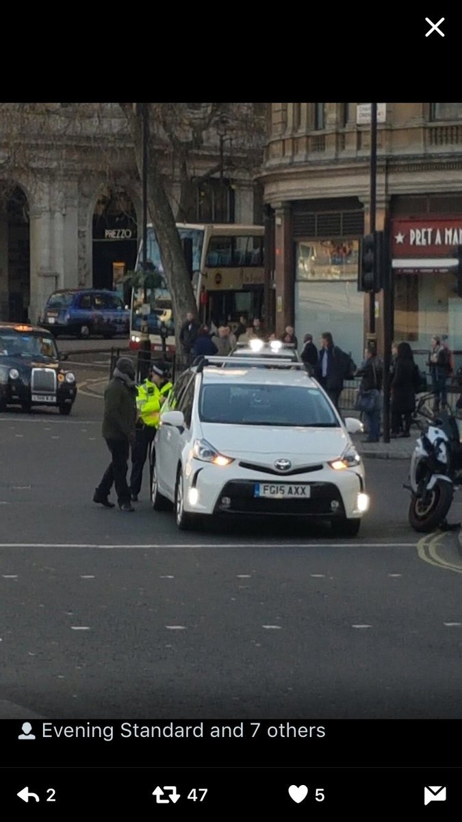 Kentishtowner1's tweet photo. @TfLTPH Hi Lisa , Can you please confirm is it legal for this PH driver to have a roof rack? Or foglights on in the day ? https://t.co/QpiLLtKCuN