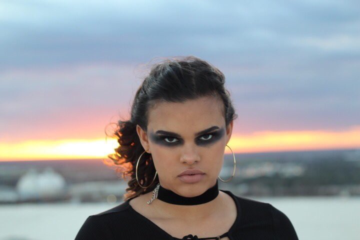 emery_haynes's tweet photo. My sister's so pretty https://t.co/XmFGBhCI6g