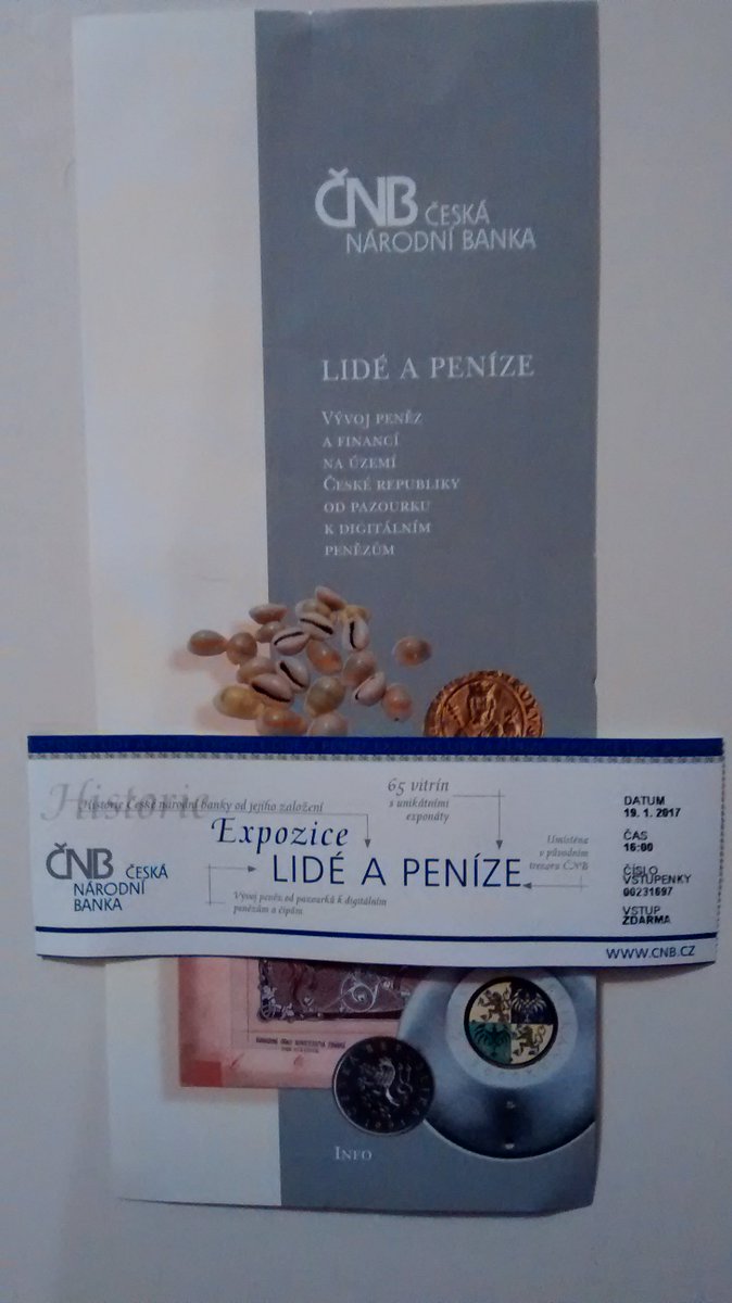 SoliteaCDL's tweet photo. Teambuilding CDL - Společná návštěva expozice ČNB Lidé a peníze. Fotit se uvnitř nesmí, ale jsme plni zážitků. #tým #pracevcdl https://t.co/kOz1DkOzMM