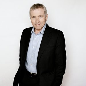 Radio 4's Any Questions? comes to Giggleswick School and you could be in the audience - moormums.co.uk/bbc-radio-four…