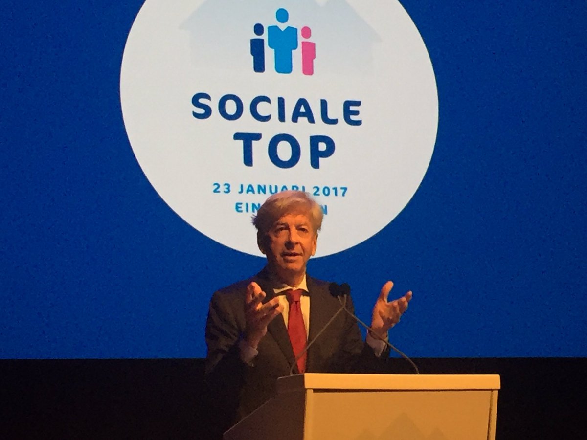 "We moeten het samen doen. Hier op <a href="/SocialeTop/">Sociale Top</a> praten we met professionals, gemeenten, Rijk en vrijwilligers wat werkt en wat beter moet"