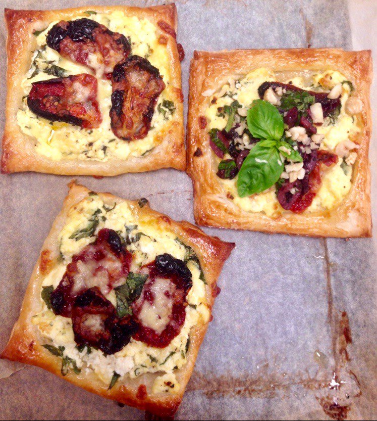 Lara Hope Reynolds tweet media