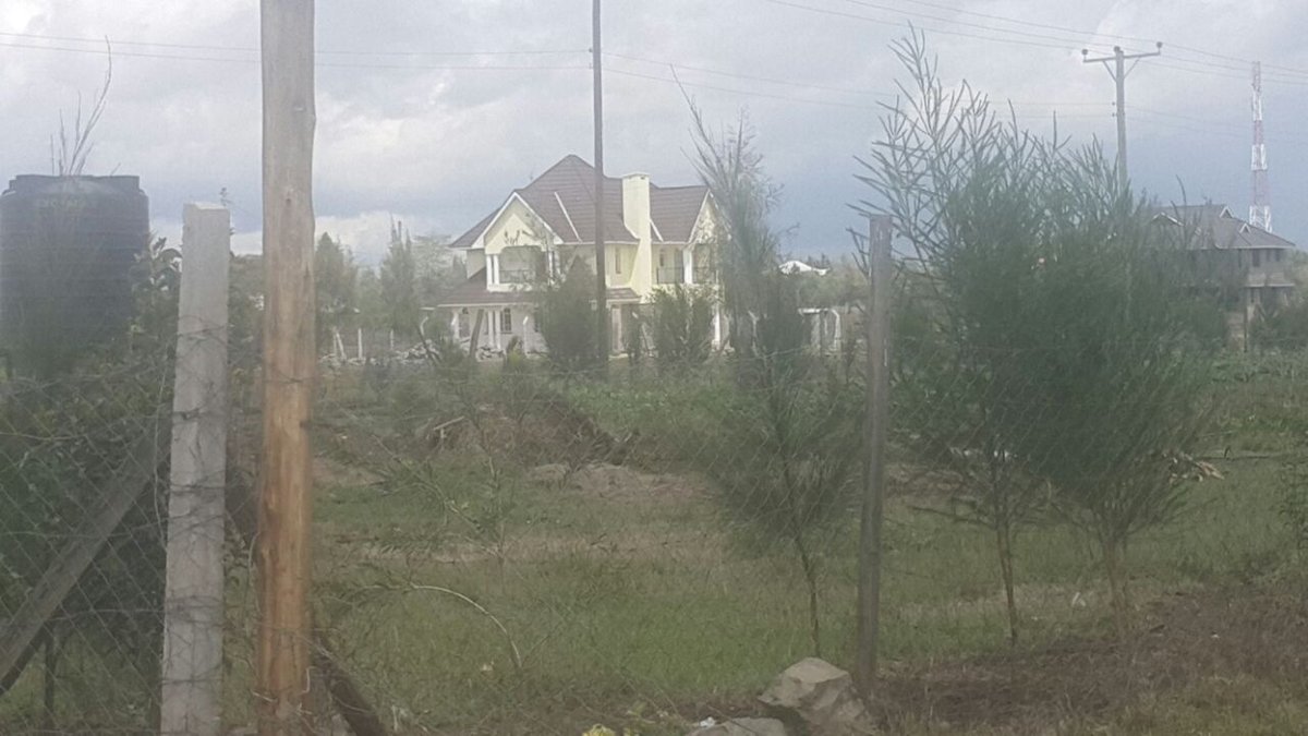 WananchiH's tweet photo. Get a 1/8 acre at Capital Gardens located just 3 km from the Kitengela-Namanga highway along Acacia Road. For only Kshs. 1.8M https://t.co/wLzemZgQs7
