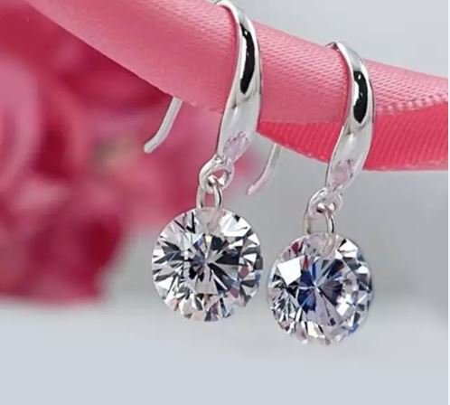 Sparkling beauties to light up a dull day! Visit shopo.in/crazeemania
#Shopoholic #Shopotime #Earrings #Crystalearrings #Crystal #Shineon