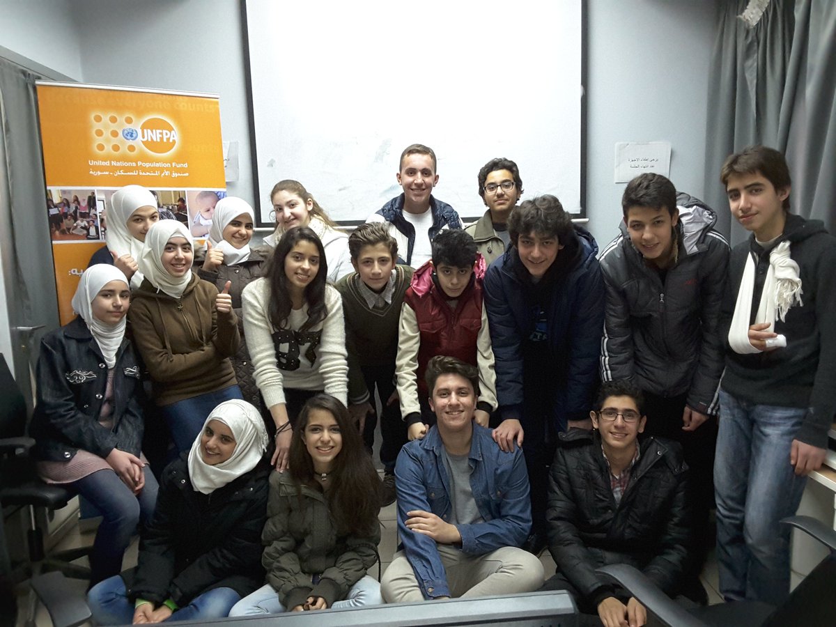 UnfpaSyria's tweet photo. 20 #young people are equipped with tools to be the future #ChangeMakers.
#LetGirlsCode #GWC #ChangeMakers @UnfpaSyria @UN4Youth https://t.co/sFmwvIq5W3