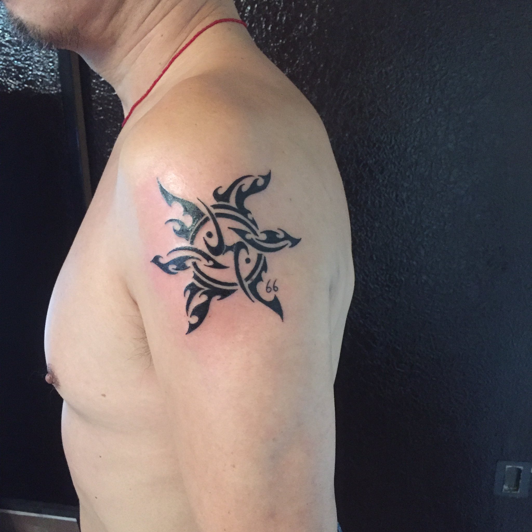 t b Studio 零 Twitterissa Tattoowork 肩に魚座のマークと太陽をイメージしたデザインに数字を組み合わせました 気に入ってもらえてよかったです 針処 零 T Co Nzwk0gzrce Tattoo タトゥー 太陽 Sun 魚座 Pisces T Co Yg62lukise Twitter t b Studio 零 Twitterissa Tattoowork 肩に魚座のマークと太陽をイメージしたデザインに数字を組み合わせました 気に入ってもらえてよかったです 針処 零 T Co Nzwk0gzrce Tattoo タトゥー 太陽 Sun 魚座 Pisces T Co Yg62lukise Twitter