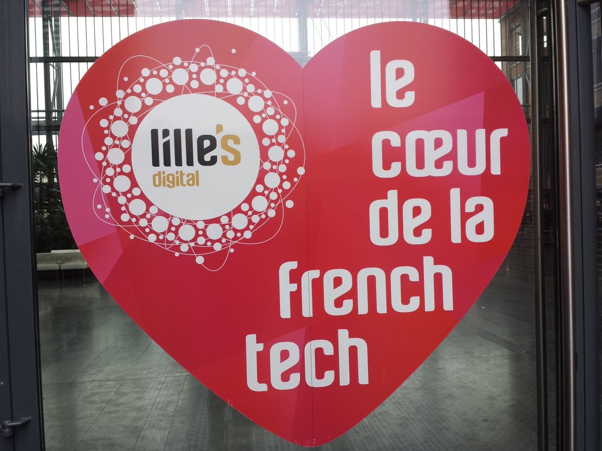 _c_o_n_t_a_c_t_'s tweet photo. #coriin2017 @jpgaulier 
rien que pour toi. https://t.co/Ty3QozWheQ
