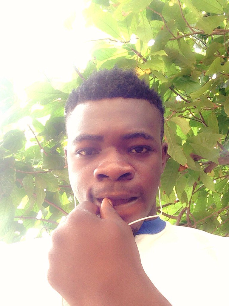 emmflexguy's tweet image. Just hook up