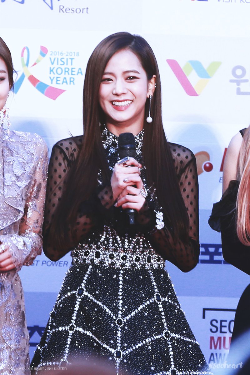 jisooheart's tweet photo. 170119 서울가요대상
#블랙핑크 #지수 #BLACKPINK #JISOO https://t.co/zAh9d49a35