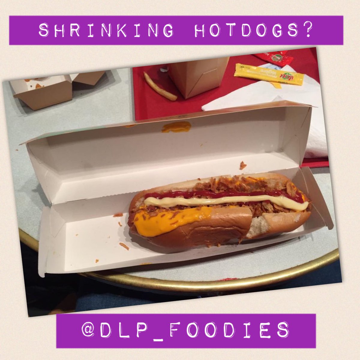 DLP_Foodies's tweet photo. The #CaseysCorner #HotDogs used to fill the box, right? #DisneylandParis #MainStreetUSA #DLP #DisneyFood https://t.co/lZppvi2yeX
