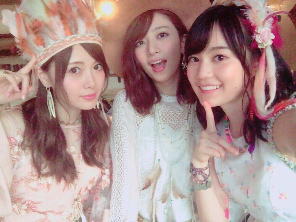 yuuyavl's tweet photo. こうやってななみんがメンバーと写ってるのあと何回観れるんやろ… https://t.co/JDyEMsD33U