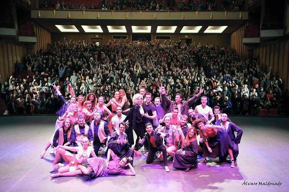 ChandraMaestre's tweet photo. Se podría decir que esta foto es un buen resumen de una gran experiencia, de todas las sensaciones vividas en #grease2017 @Baleartmusic :) https://t.co/hVHgPtSiSg