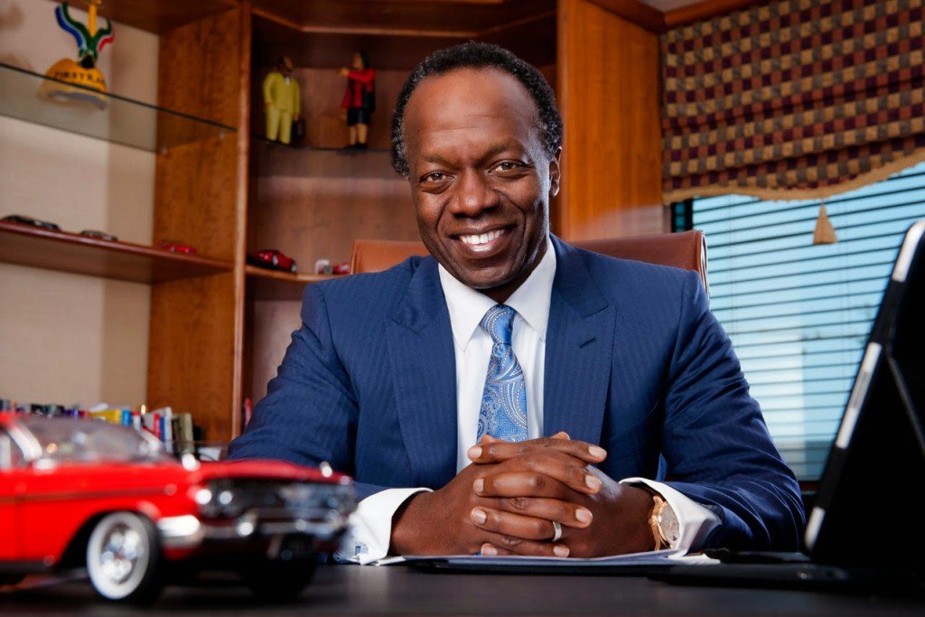 KayaON959's tweet image. This evening @johnperlman is joined by Chairperson of NSFAS, Sizwe Nxasana. Tune in from 6PM. #Fees2017 #KayaFMTalk [TV]