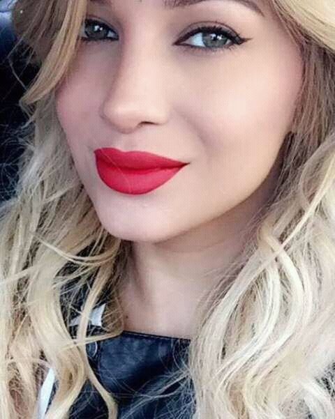 AlexaAle1995's tweet photo. #loraisourqueen 🎀💕 https://t.co/wHQCsiMHHE