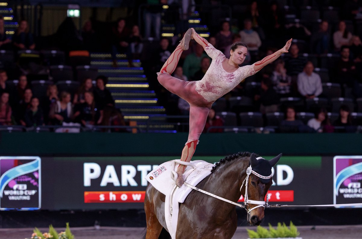 FEI_Global's tweet photo. .#Epic weekend with last #FEIWorldCupVaulting #Leipzig qualifier. Read https://t.co/D0Cr2gWXjb Set your clocks for Final Dortmund 2-5 March! https://t.co/dgt4bz5xGN