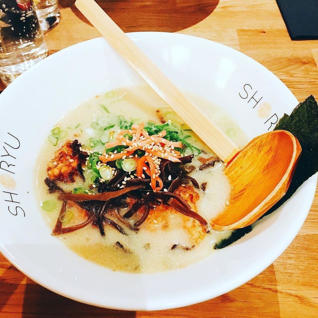 Emmanaud's tweet image. Good ramen today #london #uk #newlife #foodporn #thecity ift.tt/2kjc1iH