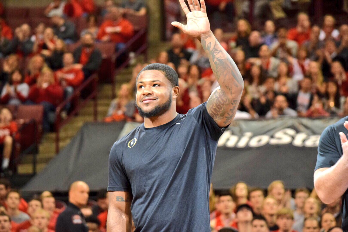 ToteNation's tweet image. Last Night:recognized in front of thousands Buckeyes fans. 
This Morning:grinding in silence w his brothers. @mikeweberjr
#9Strong #1Strong