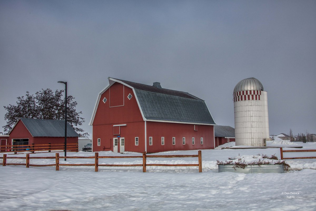 kxly920's tweet photo. RT @dondetrick: #Rurallife #winter scene #barn &amp; silo amidst the #snow near #HaydenID @CanonUSAimaging @kxly4news  https://t.co/rfFRBKclky