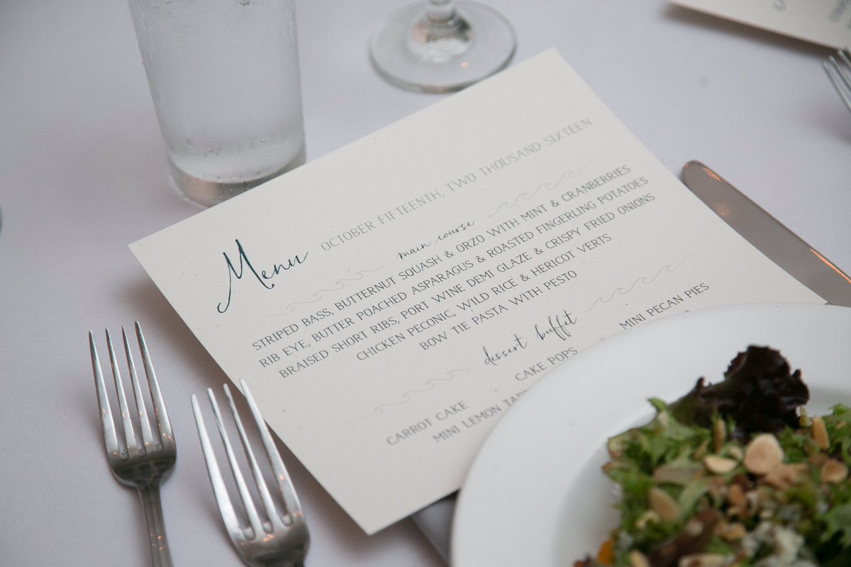 DavisPaperie's tweet image. Just another menu Monday, I wish it were Sunday... dreaming of the weekend 💭WeddingPaperGoods #WeddingMenus #Menus #WeddingPartyGoods