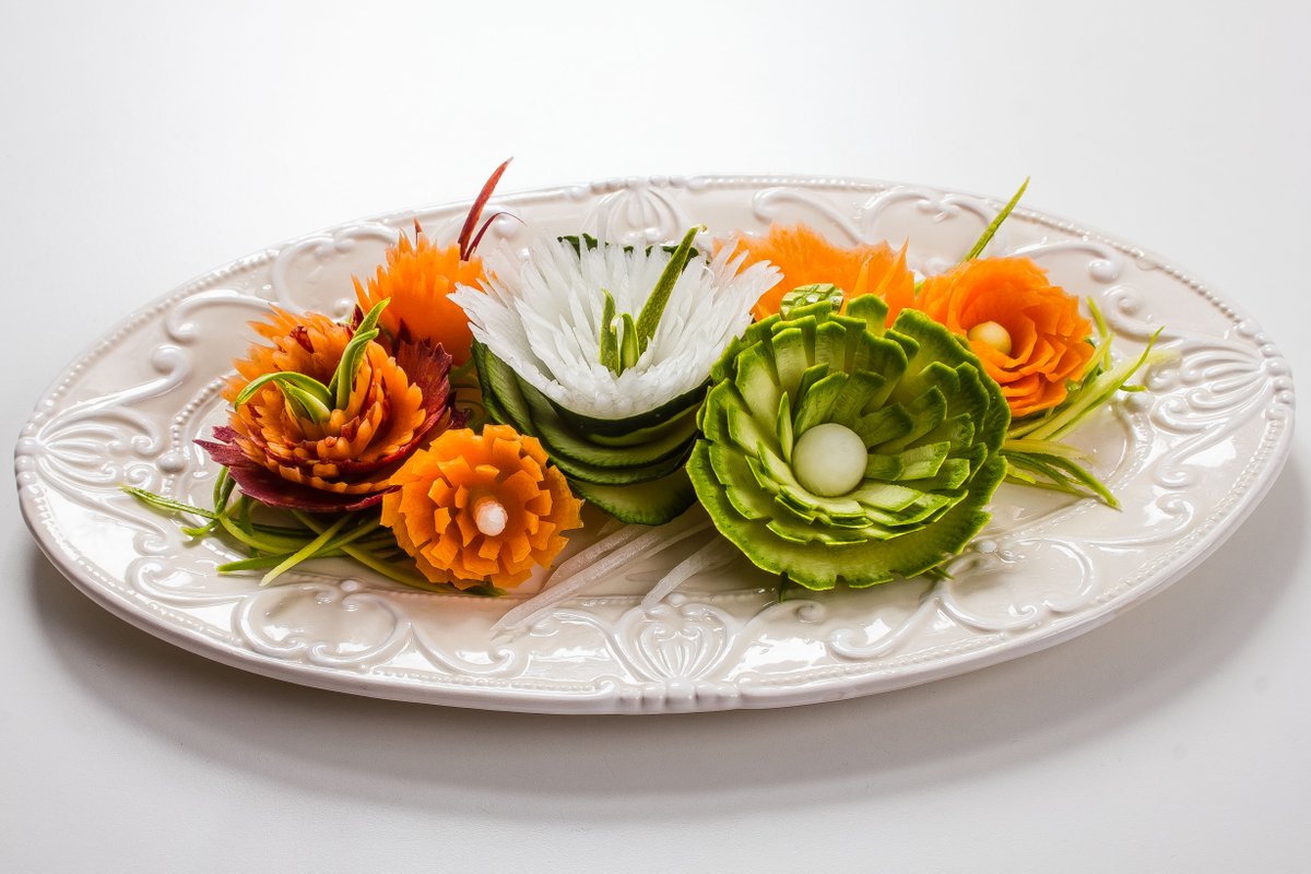 VisualFoodworld's tweet photo. Puoi imparare a realizzare tutte queste creazioni con il corso “Decorazioni del piatto”. Scopri come partecipare: https://t.co/vppxHKfVbX https://t.co/RyMoNlThVH