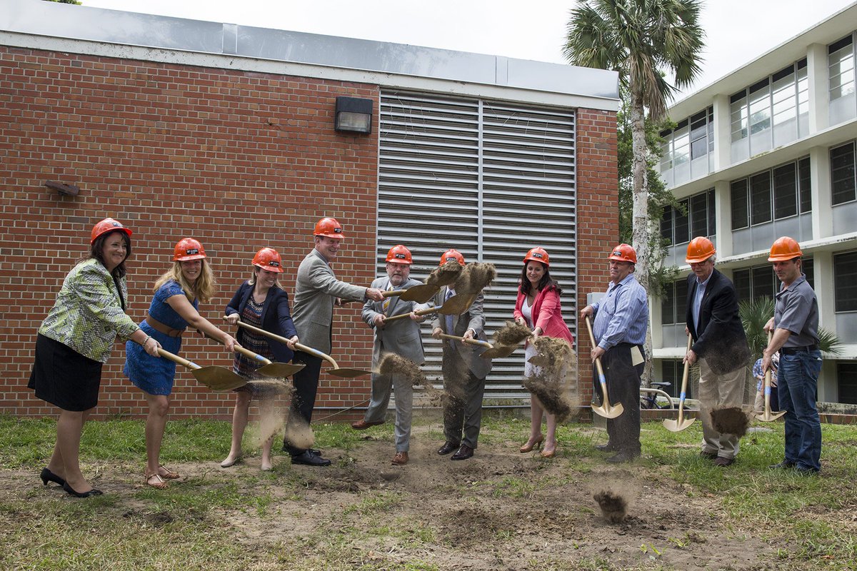 EDISPubs's tweet photo. GNV Sun editorial: UF students, staff face food insecurity, but #UFIFAS helping; https://t.co/HYzlXFlueG https://t.co/S4VBc8Bpk4