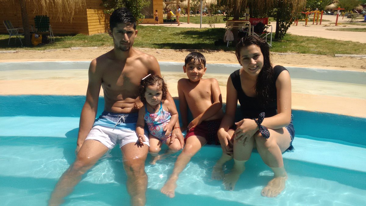AntitoRiquelme2's tweet photo. Familia❤😍😍😍😘😘
#ParqueAcuatico
#PatagoniaSplash https://t.co/pUE1SxfHpv
