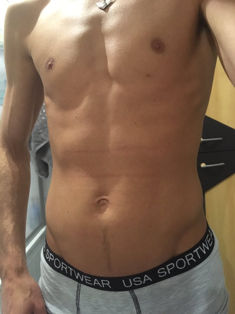 bastiannicklas's tweet photo. es kann ja auch gestutzt sein @GAYS_DE - aber so ein Streifen kann auch #erregend sein 🤤 #butterbeidiefische https://t.co/pIwQcGS9rH