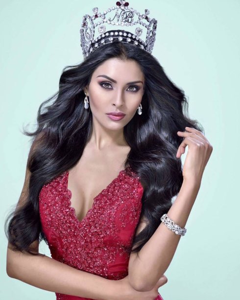 nenacastro23's tweet photo. Retweet to vote for #Mexico #MissUniverse #MissUniverseMexico #KristalMU2017 👸🏻🇲🇽✨❤️ @MissUniverse @NBMexicoOficial @OficialNBMexico 👑 https://t.co/ah7Jcdgo5r