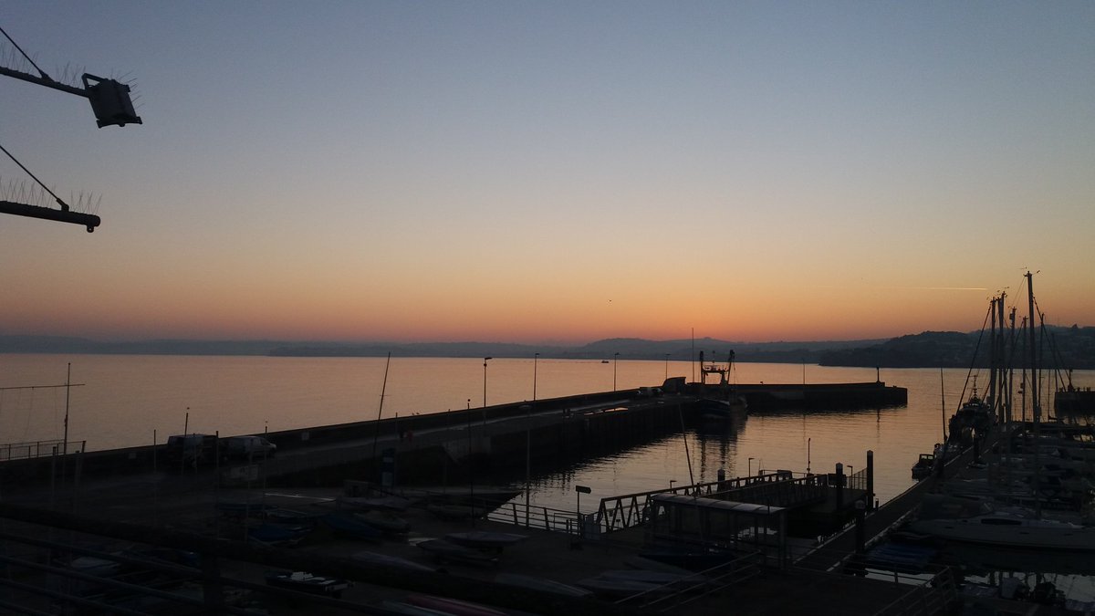 chrislintonlaw's tweet image. Remind me again why I live and work in beautiful #Torbay ?? I can't remember.... Oh yeah! @wmlegal  #devonlaw #lovedevon @TorbayHour