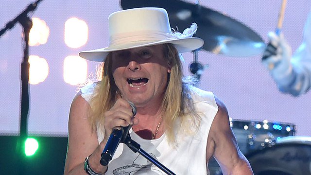  Happy birthday to Robin Zander of 