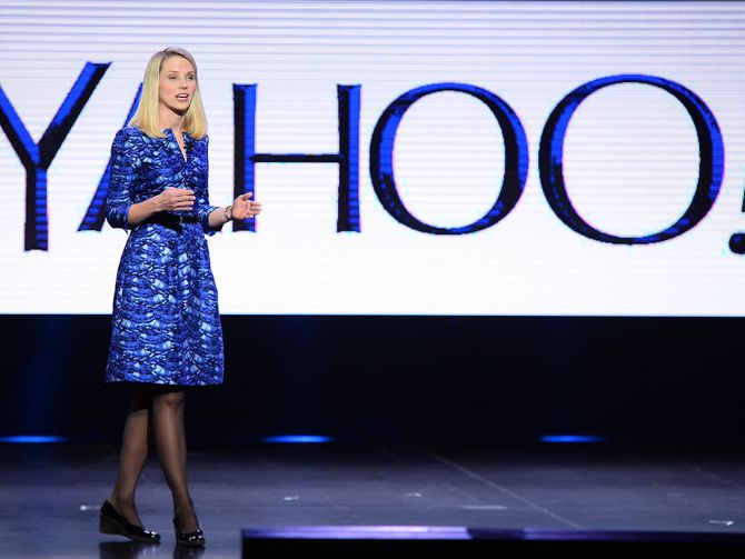 CNET's tweet photo. The SEC is looking into Yahoo's extensive data breaches last year https://t.co/9O3Ti1vH72 https://t.co/6AQKfLAe8S