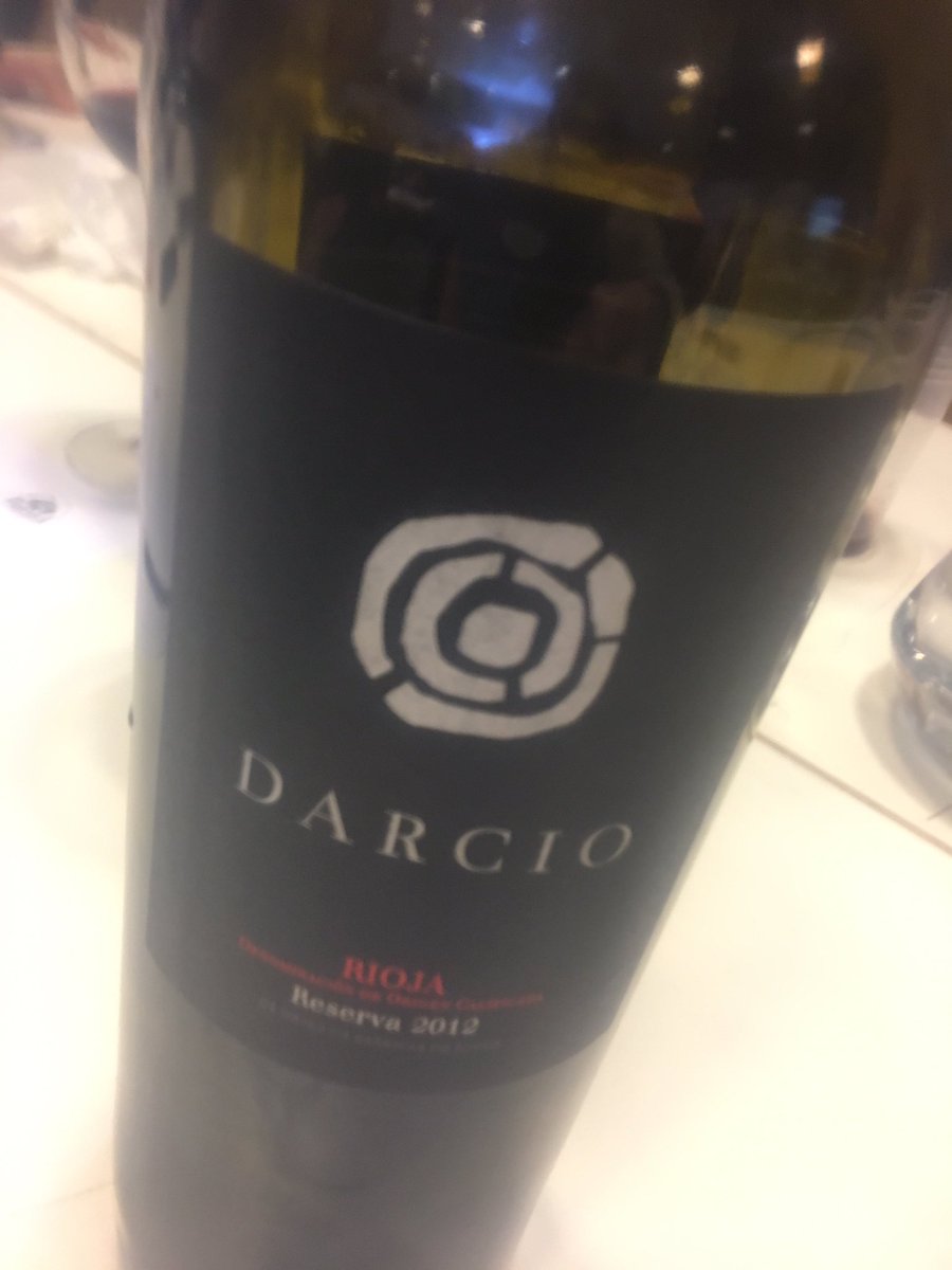 movingwines's tweet photo. #darcio @RiojaWine_ES hace #reserva en trasnocho de noche #comoantes, el vino oculto del bodeguero #SpeedTastingEnofusion https://t.co/Hljo9gU7B9