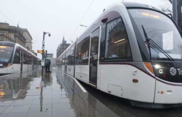 edinburghpaper's tweet photo. Edinburgh trams ‘continuing to perform ahead of expectations’ https://t.co/VtfeI5N50a https://t.co/ZO0Usnn34M