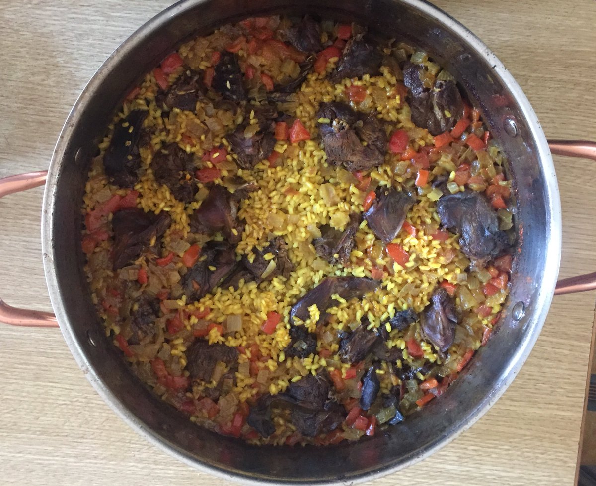 Espectacular arroz con liebre de la mano de @corcinando #SoyCazador #ComoLoQueCazo #DelCampoALaMesa