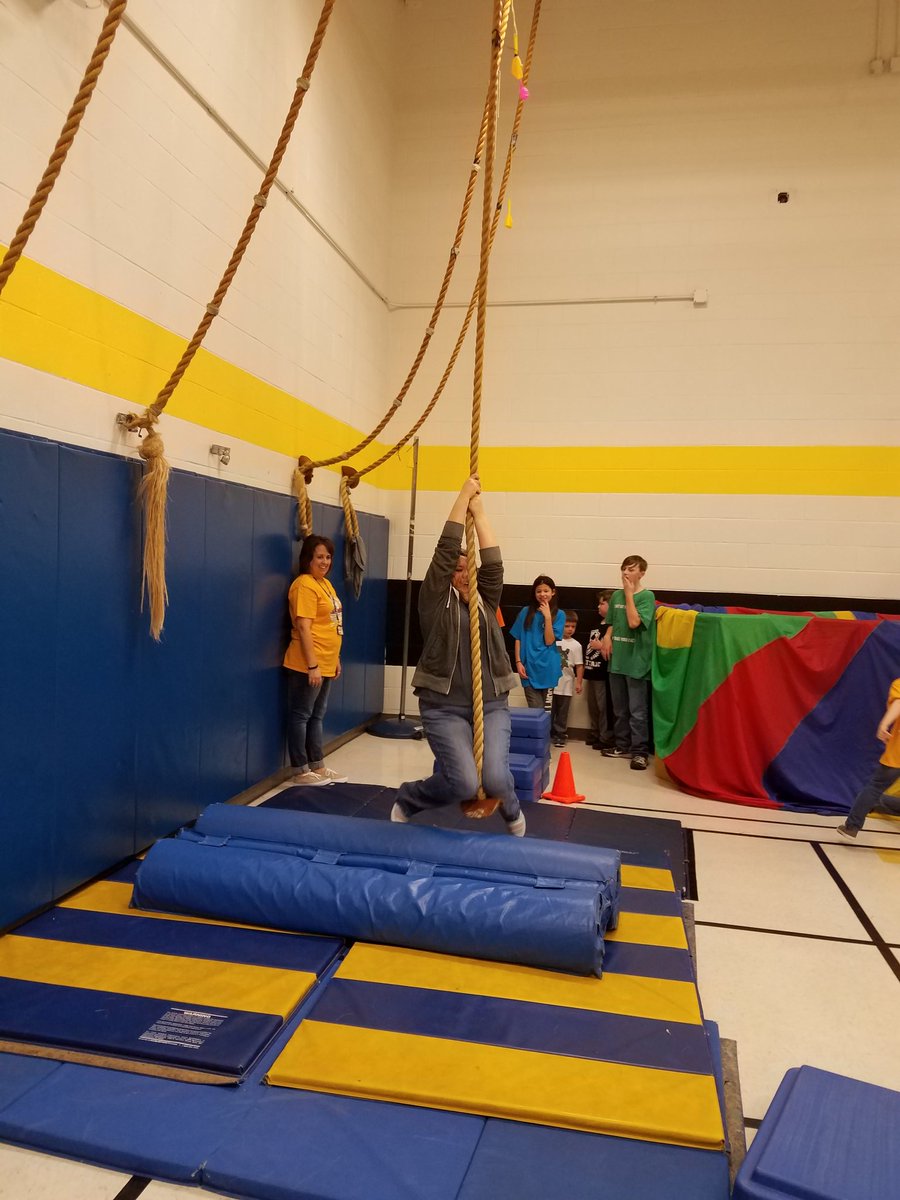 stephfunkhouser's tweet photo. Even the adults had fun!! Thanks for the fun obstacle course. #bbowenes #speedingtoread #bbospeedway https://t.co/WQjDlIUkXt