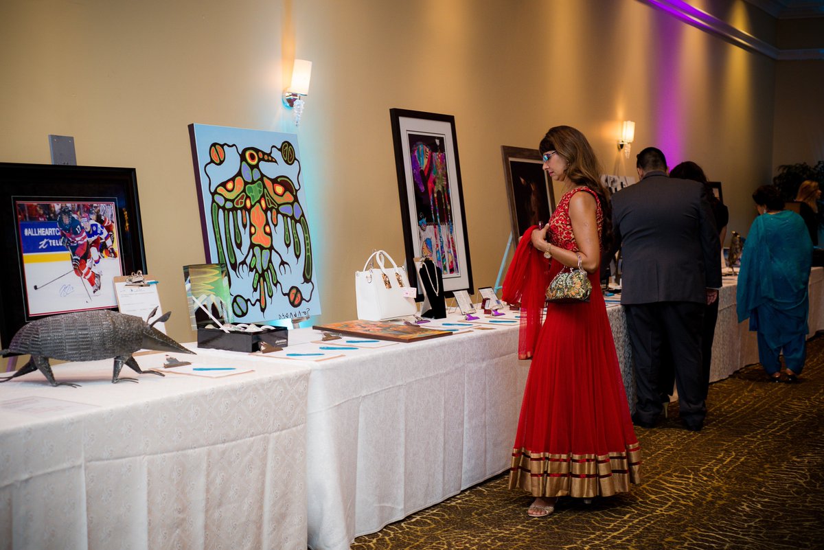 rbec's tweet image. Planning a #fundraiser? Send us an email. #eventhelp #eventplanning #torontoevents #royalblueevents #fundraising #nonprofit #eventstrategy