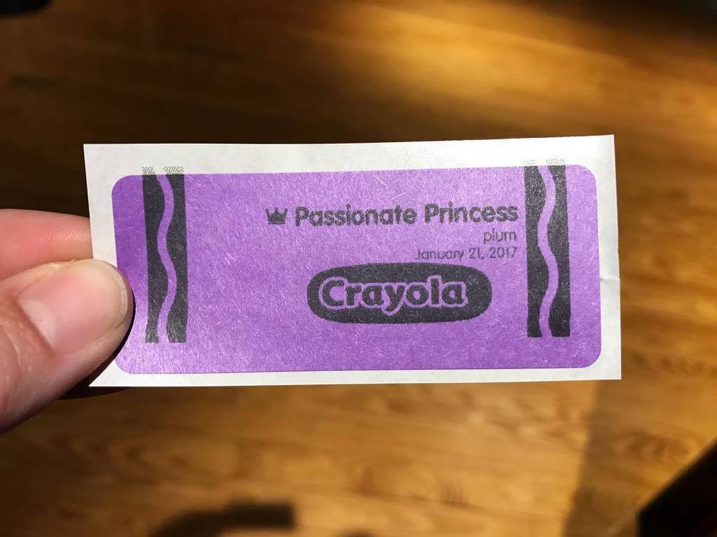 StyleEyesBlog's tweet image. #passionate #princess #plum #crayola #crayon #diy #color #label #crayolaexperience