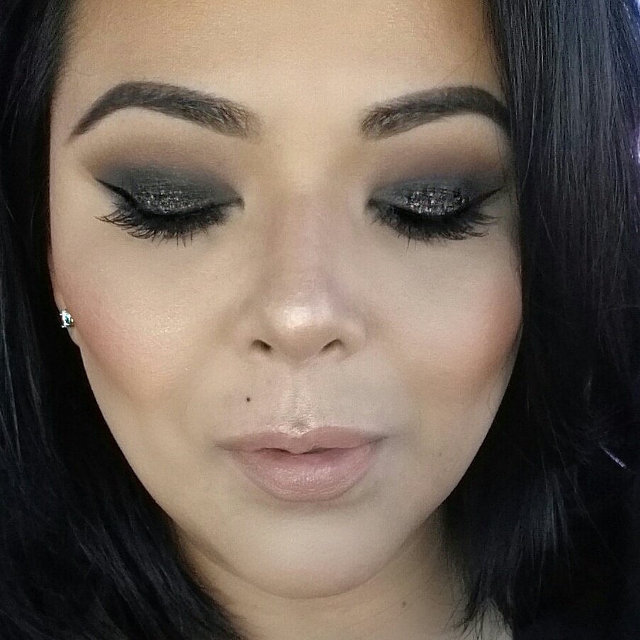 Carolina_P__'s tweet photo. 🐼 smokey eyes with a pop of glitter #motd #smokeye #glitterbeat #glitter #makeup #eyebrows #mua #htown #Houston #AnastasiaBeverlyHills #GLOW https://t.co/RT3VTPBDcx