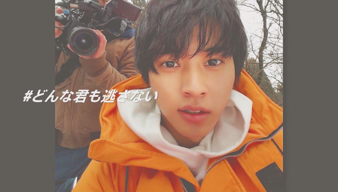 Y_kento0907's tweet photo. .

なぁ無理無理。賢人くんが可愛すぎる🙊
賢人くん🖐🏻お隣行ってもいいですか？？
賢人くん🖐🏻隣に映り込んでいいですか？
賢人くん🖐🏻ツーショット撮って下さい！
もう無理可愛すぎて愛おしいよ🙄💗💭

#山﨑賢人 #どんな君も逃さない https://t.co/NBU4lvE829