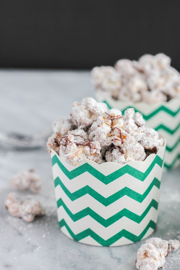 New recipe on the blog for this delicious and decadent Puppy Chow Popcorn! @popcorncentral #PopItandTopIt #ad buff.ly/2k8hTvL
