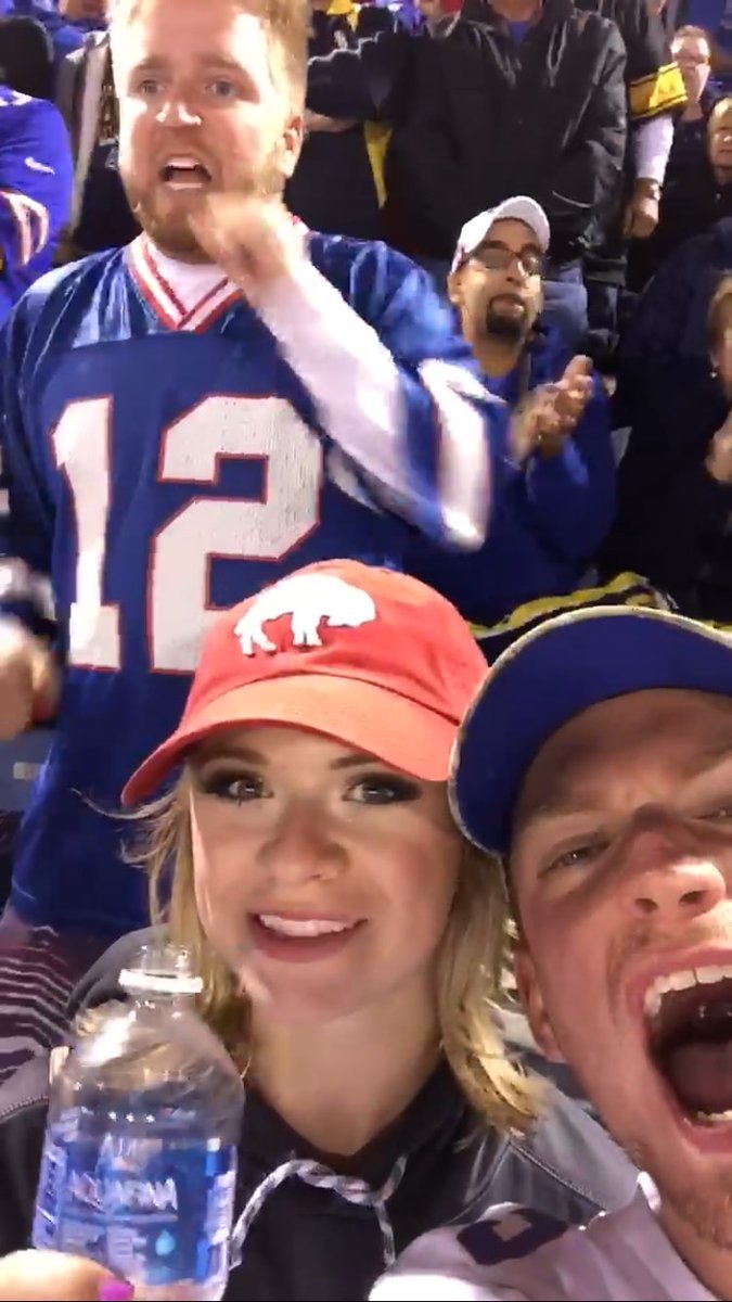 Cronk_12's tweet photo. HAPPY BIRTHDAY TO THE SECOND COOLEST SHANE OUT THERE🔥🇺🇸💰🎁🎉🎊🍻🍾@shanestew10 I hope you have a great day#21 https://t.co/XeVmaW0t2e
