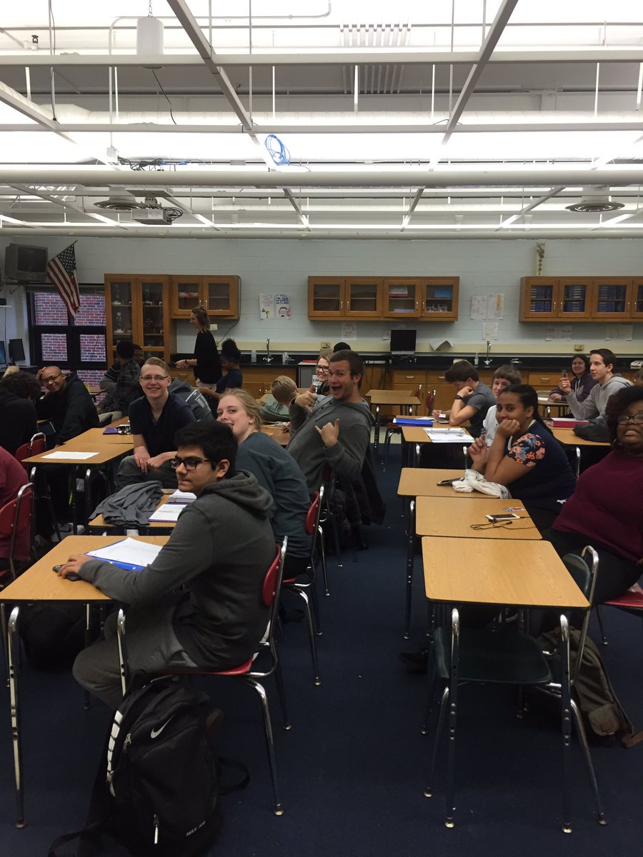 GLHS_ren's tweet photo. Hey GLHS, where you at? Rooms H299, L106, J287 are all in class on time!! They won a frosty! #renwithit https://t.co/DubLX9tWth